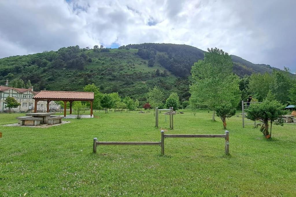 Espectacular Casa Rural En Эспиноса-де-лос-Монтерос Экстерьер фото